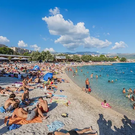 Family Friendly With A Swimming Pool - 12236 Maison d'hôtes Split
